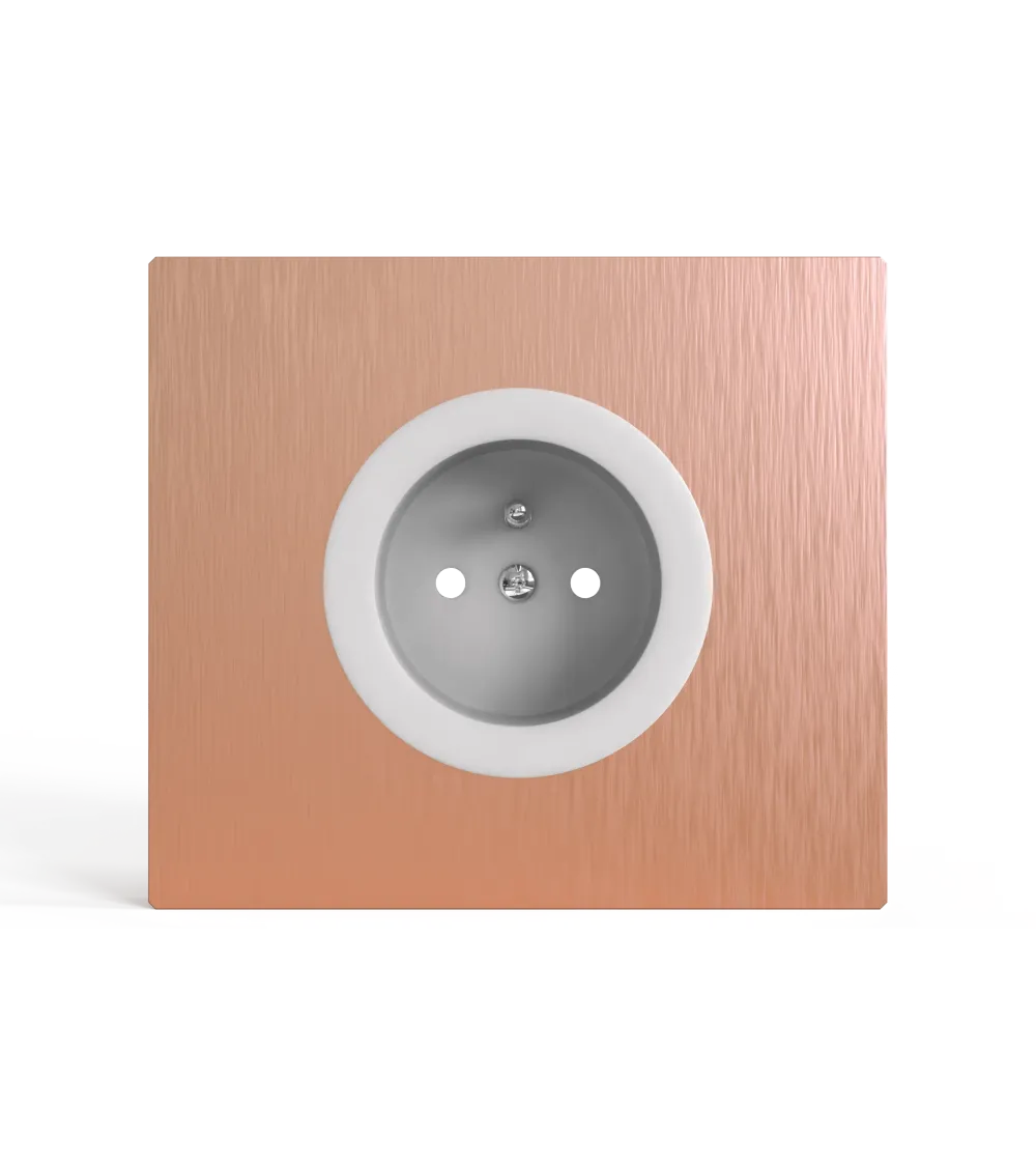 Prise murale carré cuivre avec cache interchangeable – Design et pratique