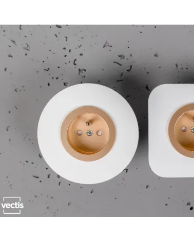 Prise murale ronde blanche avec cache interchangeable – Design et pratique